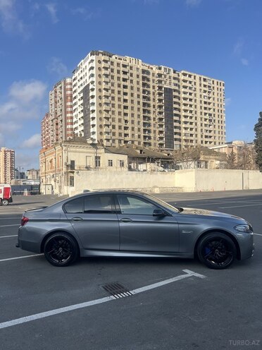 BMW 528-2