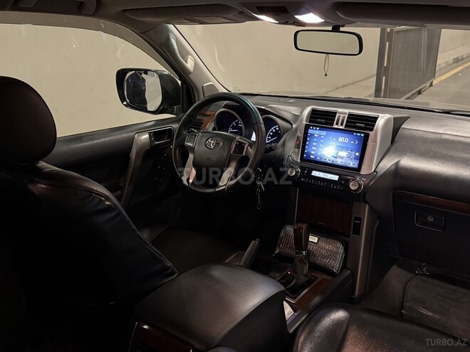 Toyota Land Cruiser Prado 2011, 220,000 km - 2.7 л - Bakı
