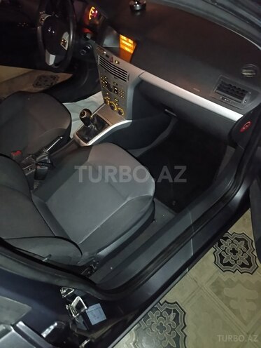 Opel Astra 2009, 200,800 km - 1.4 l - Gəncə