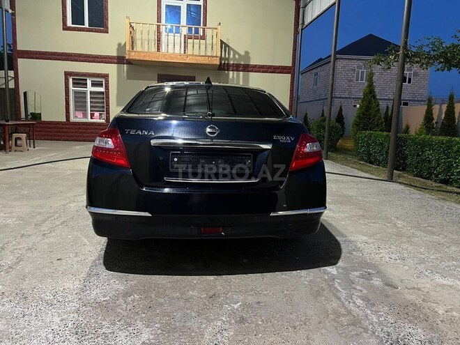 Nissan Teana-12