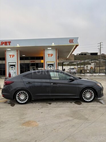 Hyundai Elantra 2019, 225,000 km - 2.0 l - Bakı