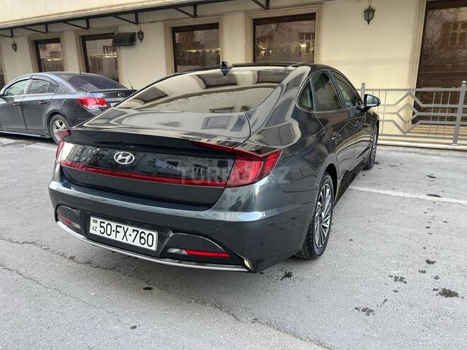 Hyundai Sonata-6