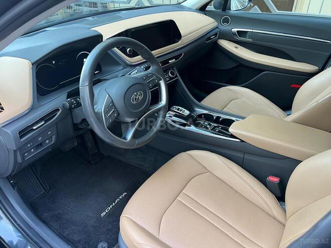 Hyundai Sonata-11