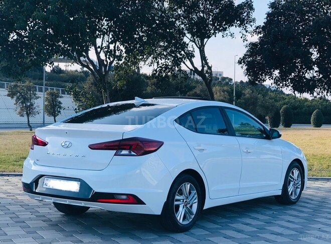 Hyundai Elantra 2019, 100,000 km - 2.0 l - Bakı
