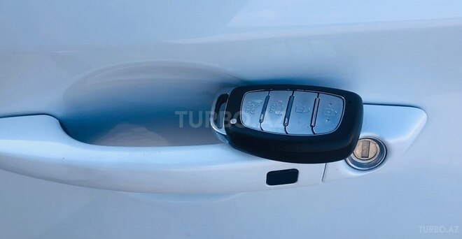 Hyundai Elantra 2019, 100,000 km - 2.0 l - Bakı