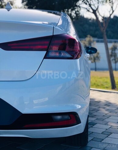 Hyundai Elantra 2019, 100,000 km - 2.0 l - Bakı