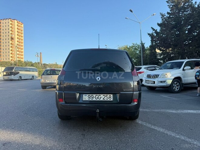 Renault Grand Scenic-9