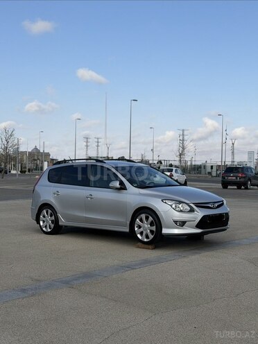 Hyundai i30 2011, 253,000 km - 1.6 л - Bakı