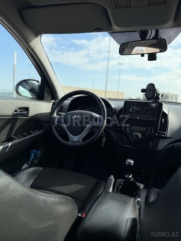 Hyundai i30 2011, 253,000 km - 1.6 л - Bakı