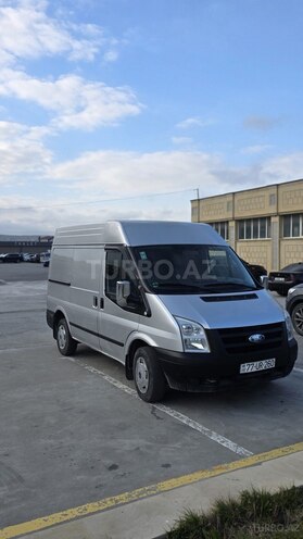 Ford Transit-1