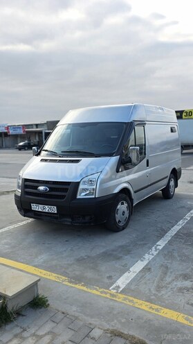Ford Transit-3