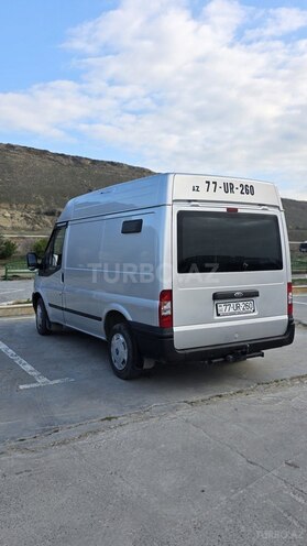 Ford Transit-5