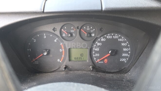 Ford Transit-10