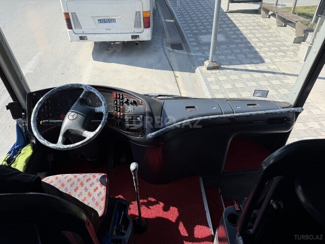 Mercedes 0403-6