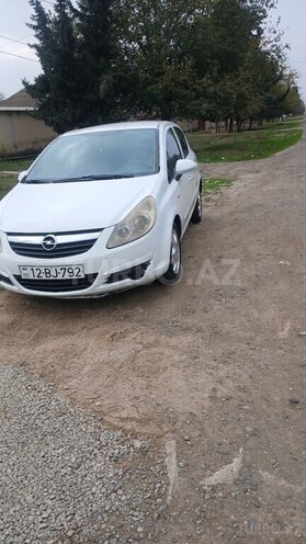 Opel Corsa 2007, 386,000 km - 1.3 l - Biləsuvar