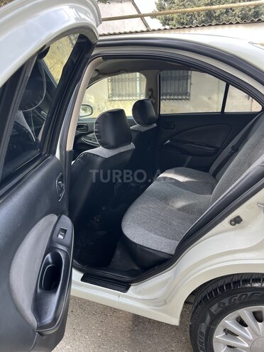 Nissan Sunny 2005, 330,000 km - 1.6 l - Bakı