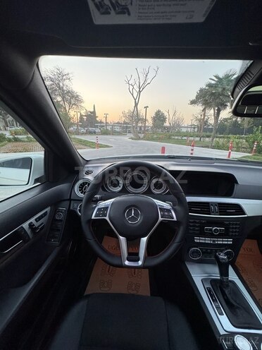 Mercedes C 250 2014, 241,120 km - 1.8 l - Bakı