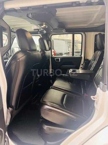 Jeep Wrangler-10