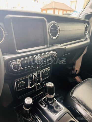 Jeep Wrangler-16