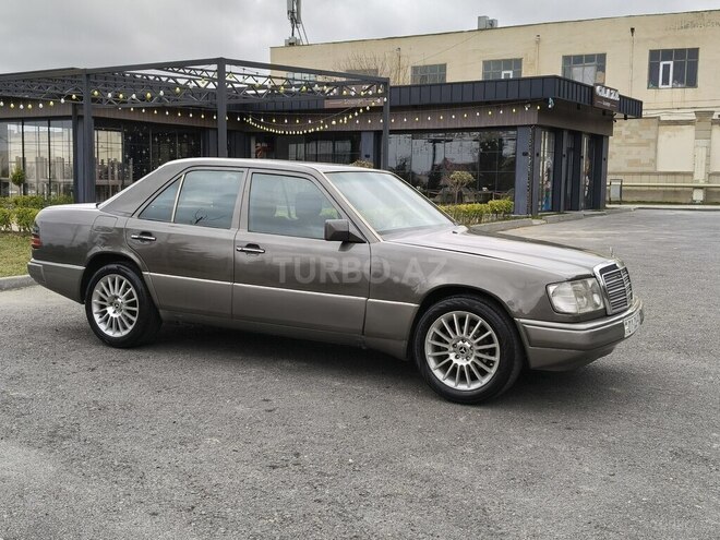 Mercedes 200 E 1992, 385,000 km - 2.0 л - Bakı