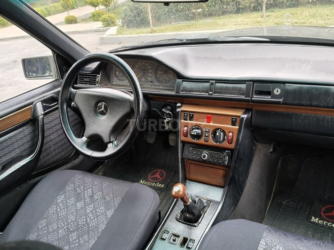 Mercedes 200 E 1992, 385,000 km - 2.0 л - Bakı