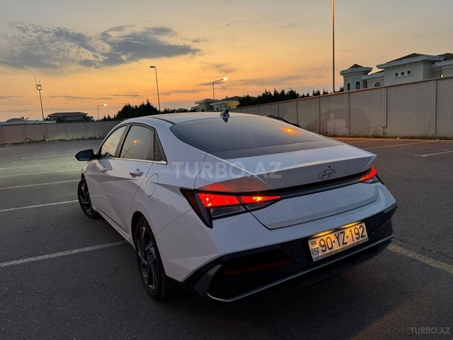 Hyundai Elantra 2024, 800 km - 1.5 л - Bakı
