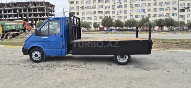 Ford Transit-4