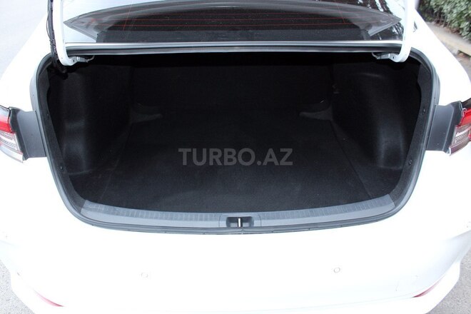 Toyota Corolla 2025, 30,000 km - 1.8 l - Bakı