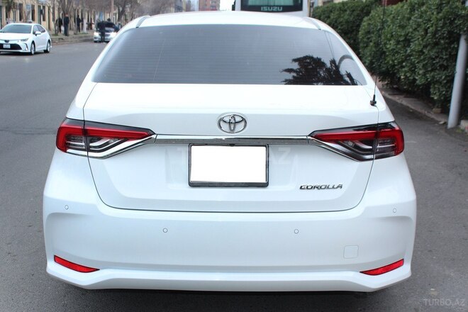 Toyota Corolla 2025, 30,000 km - 1.8 l - Bakı