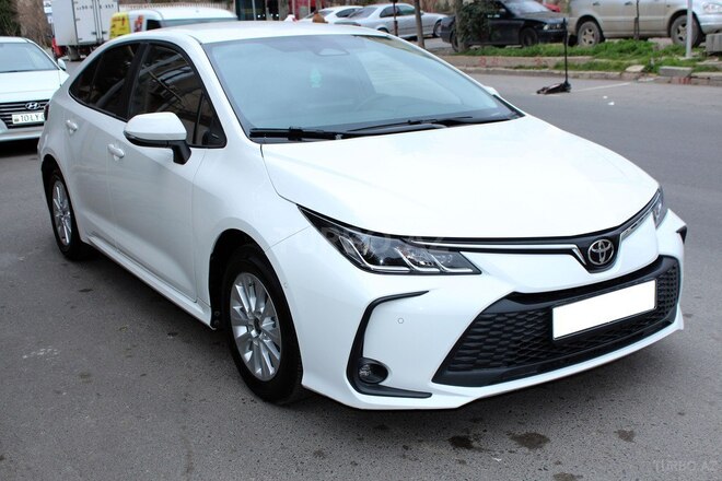 Toyota Corolla 2025, 30,000 km - 1.8 l - Bakı