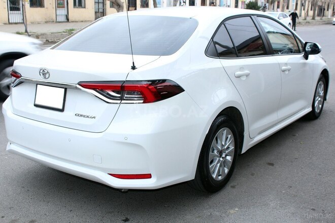 Toyota Corolla 2025, 30,000 km - 1.8 l - Bakı