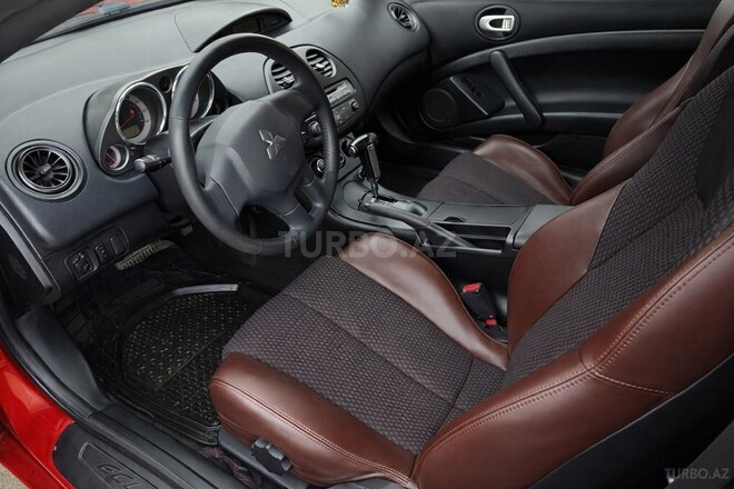 Mitsubishi Eclipse-12