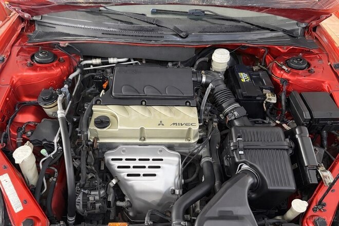 Mitsubishi Eclipse-13