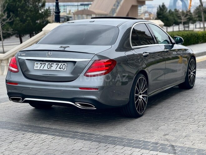 Mercedes E 300-9