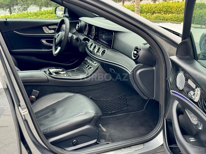 Mercedes E 300-14