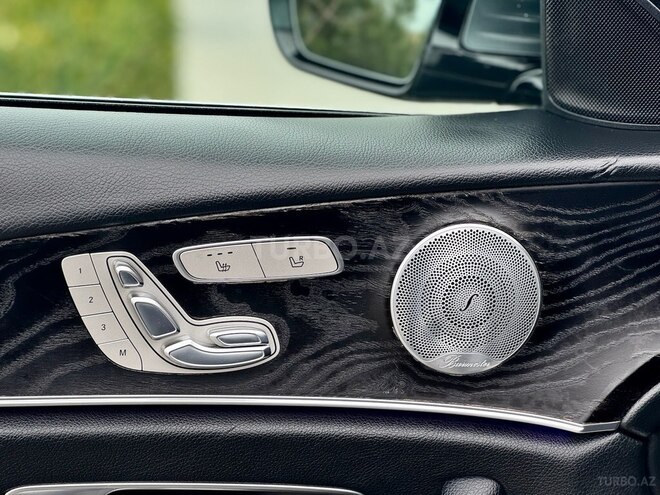Mercedes E 300-18