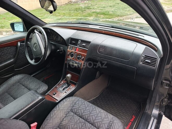Mercedes C 220 1995, 258,654 km - 2.2 l - Bakı