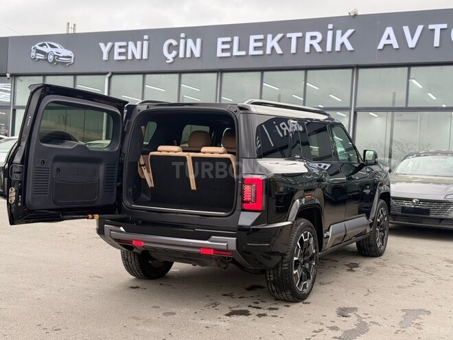 BYD Leopard 8-7