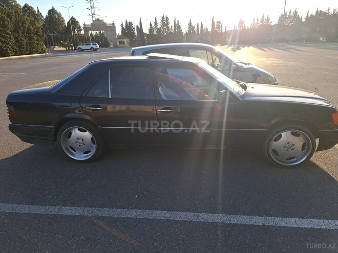 Mercedes E 320 1995, 324,800 km - 3.2 l - Bakı