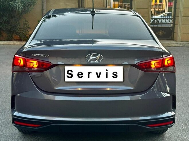 Hyundai Accent-6