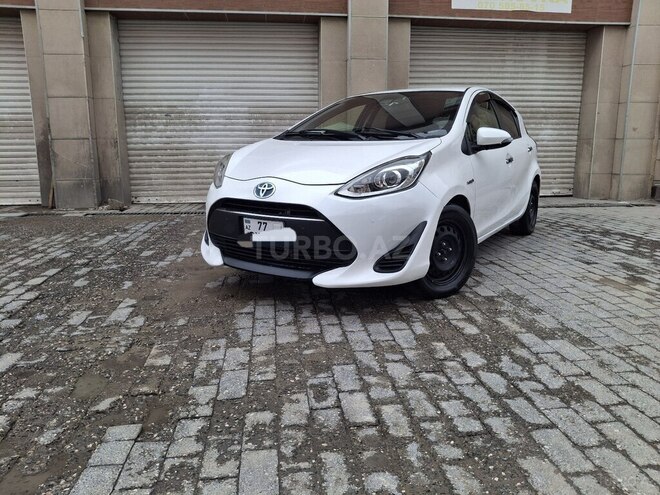 Toyota Aqua 2020, 180,000 km - 1.5 l - Bakı