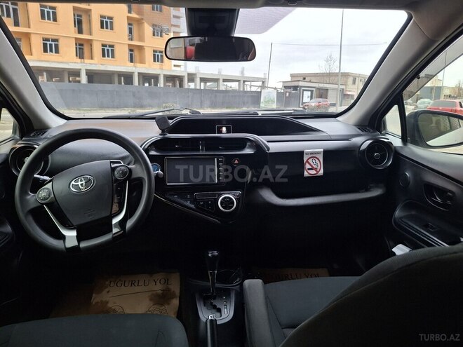 Toyota Aqua 2020, 180,000 km - 1.5 l - Bakı