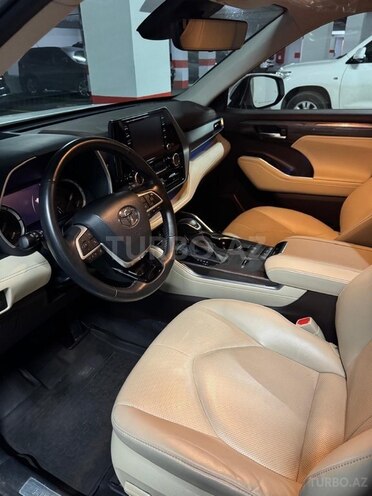 Toyota Highlander 2022, 45,000 km - 2.5 l - Bakı