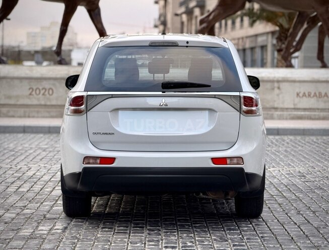 Mitsubishi Outlander 2013, 155,000 km - 2.4 l - Bakı
