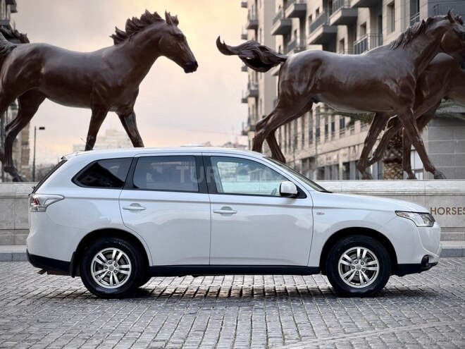 Mitsubishi Outlander 2013, 155,000 km - 2.4 l - Bakı
