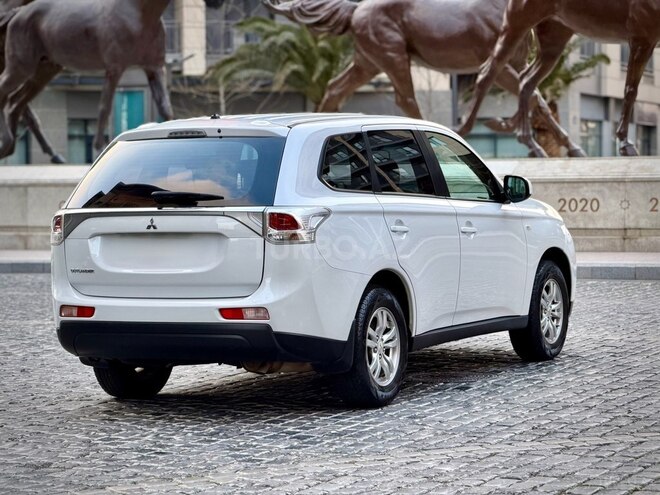 Mitsubishi Outlander 2013, 155,000 km - 2.4 l - Bakı