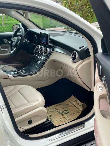 Mercedes GLC 300 4MATIC Coupe 2017, 132,000 km - 2.0 л - Bakı