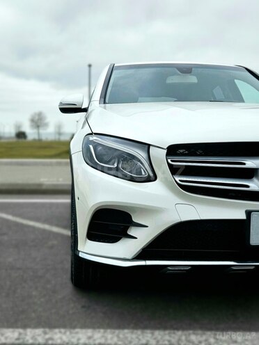Mercedes GLC 300 4MATIC Coupe 2017, 132,000 km - 2.0 л - Bakı