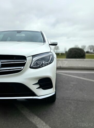 Mercedes GLC 300 4MATIC Coupe 2017, 132,000 km - 2.0 л - Bakı