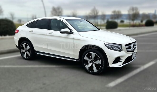 Mercedes GLC 300 4MATIC Coupe 2017, 132,000 km - 2.0 л - Bakı